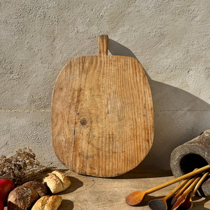 Vintage bread board, bread board, vintage cutting board, antique bread board,  antique cutting board, cutting board, primitive cutting board,  france bread board, antique butcher block, wabi sabi, vintage serving tray, old butcher block, cheese board